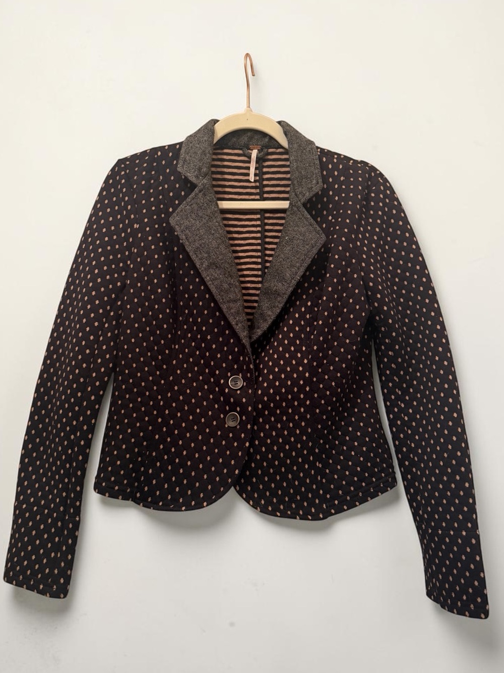 0146.Free People Diamond Quilted Polka Dot Knit Black Blazer with Tan Polka Dots